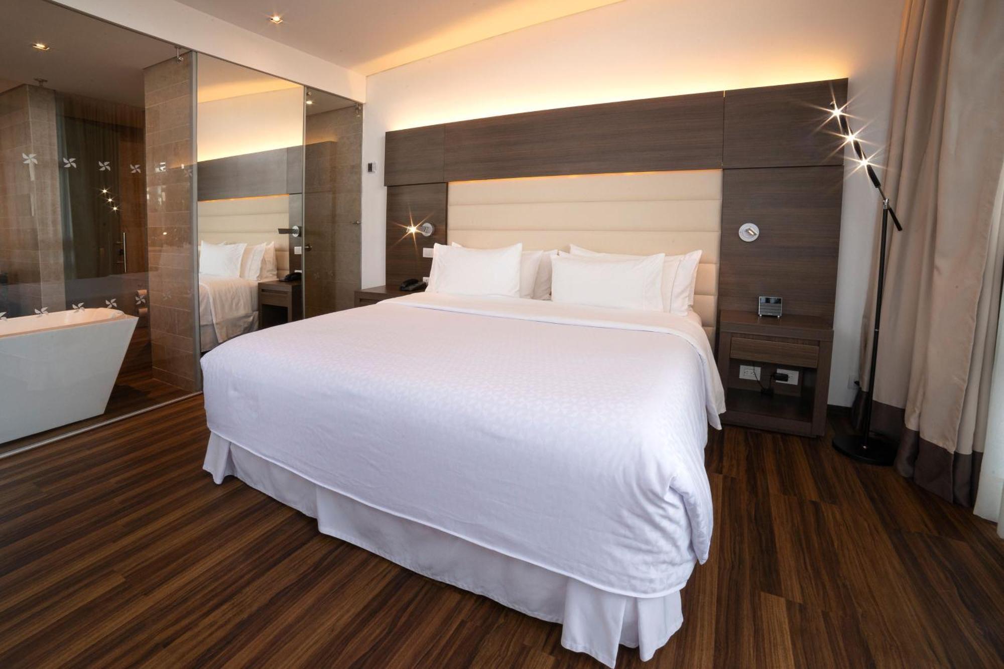 Four Points By Sheraton Bogota Bagian luar foto